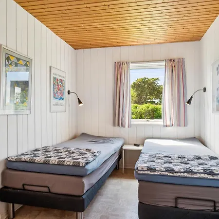 Charming Older With Panoramic Views Of Aarhus Bay, Close To The Sandy Vakantiehuis